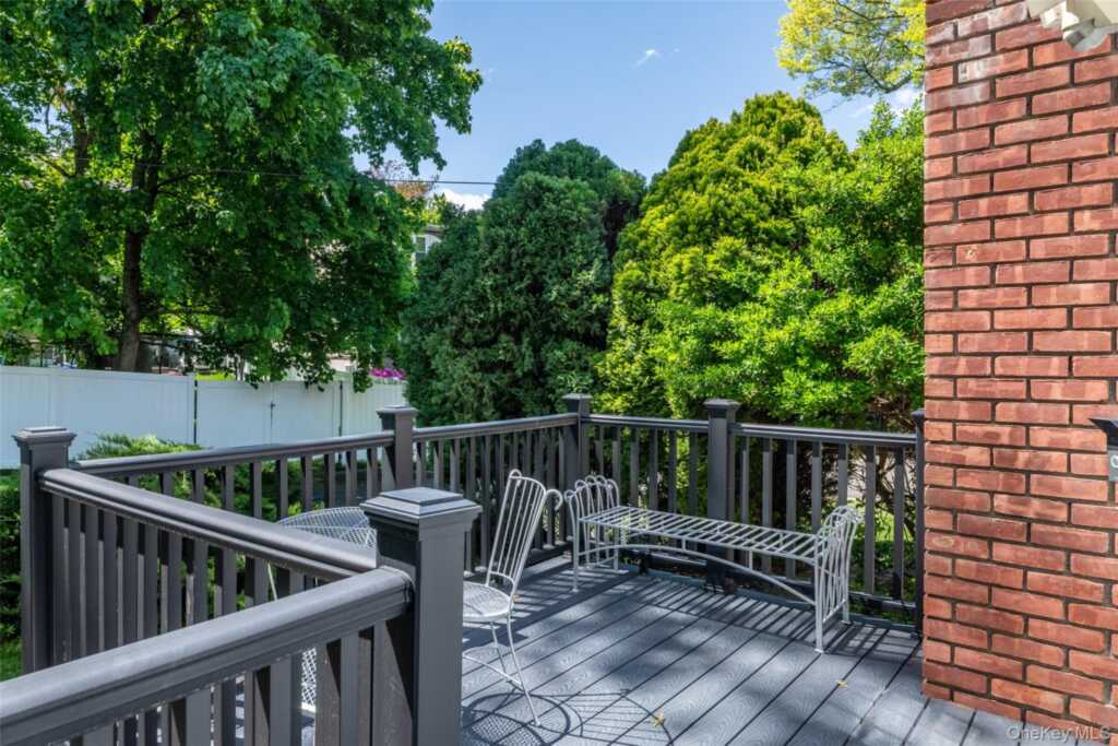 29 Oakdale Avenue, New Rochelle, NY 10801 - Photo 34 of 41