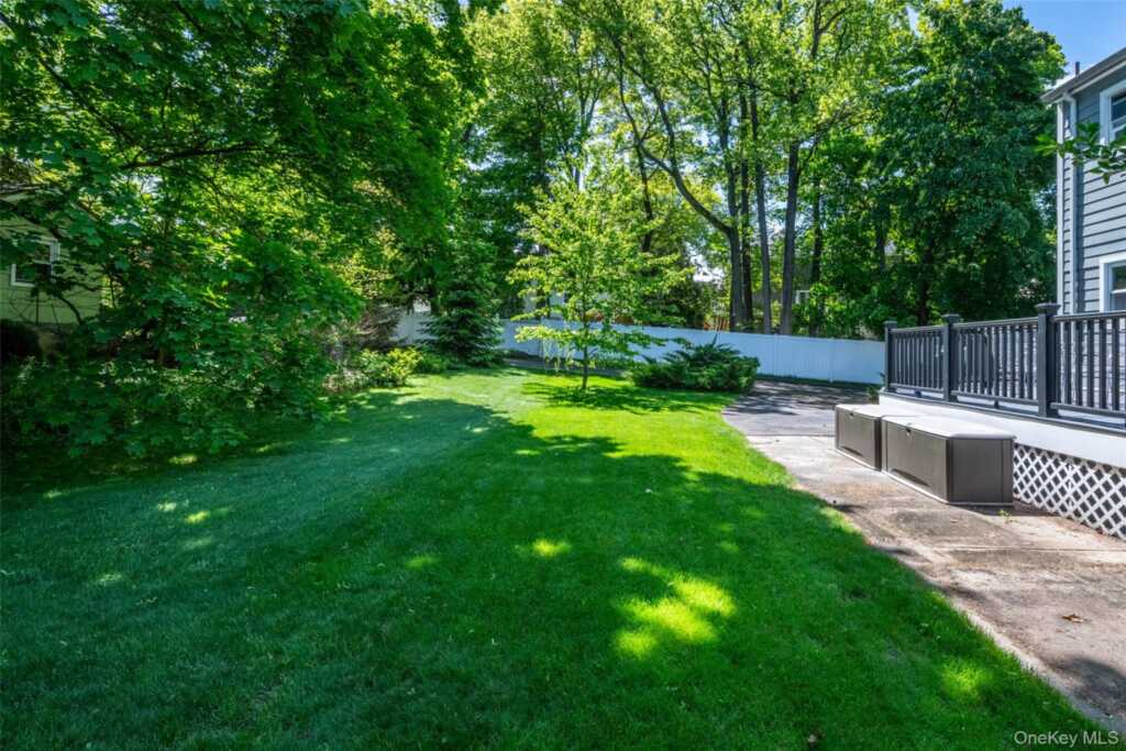 29 Oakdale Avenue, New Rochelle, NY 10801 - Photo 37 of 41