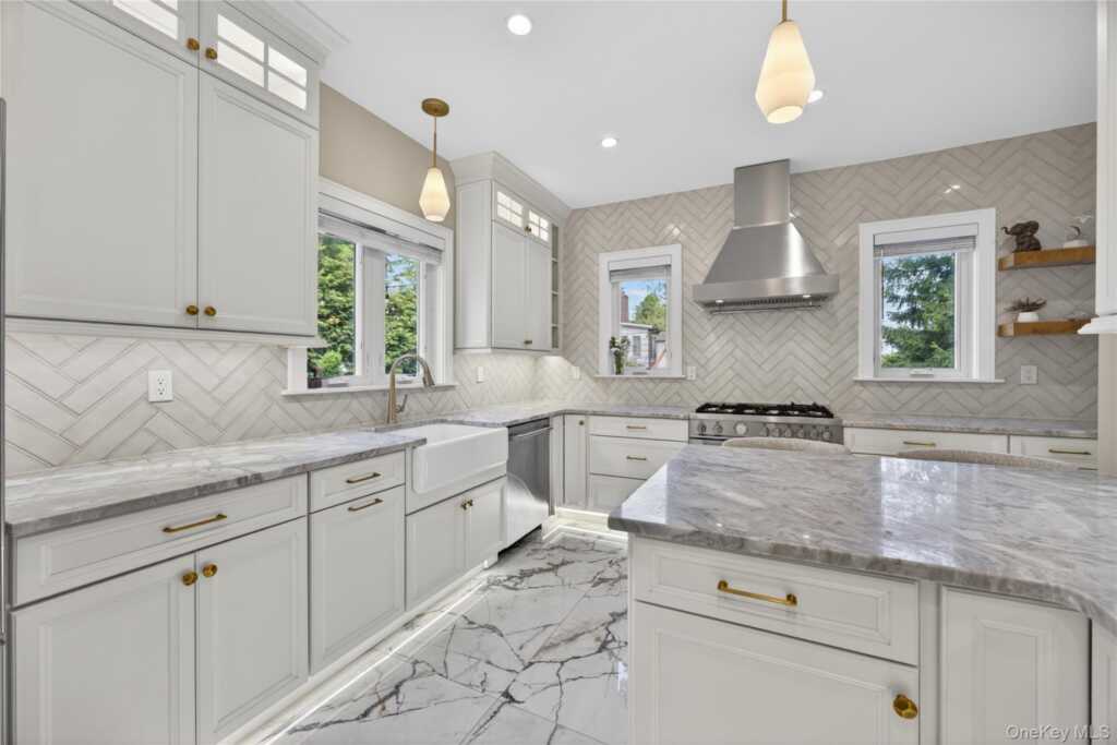 109 W Park Avenue, Pearl River, NY 10965 - Photo 10 of 50