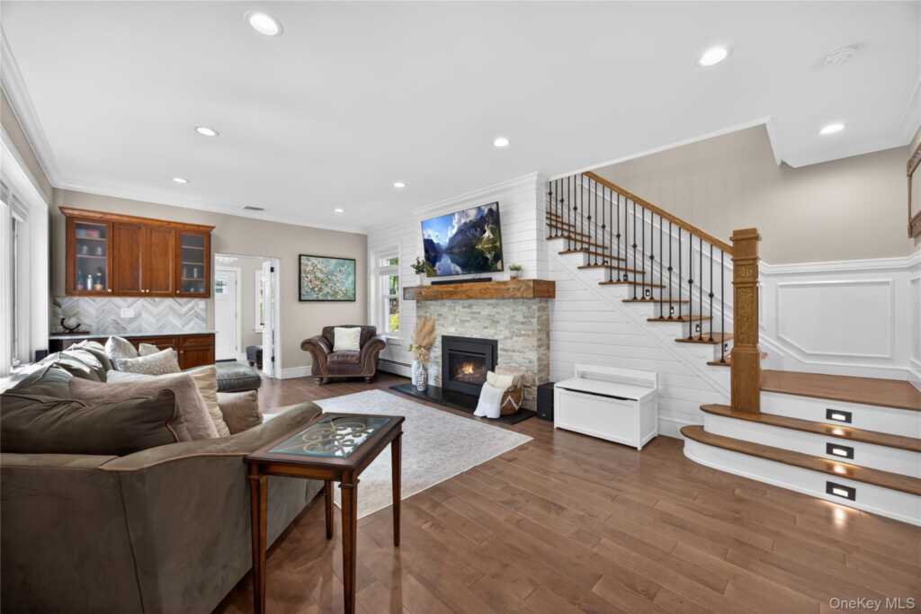 109 W Park Avenue, Pearl River, NY 10965 - Photo 19 of 50