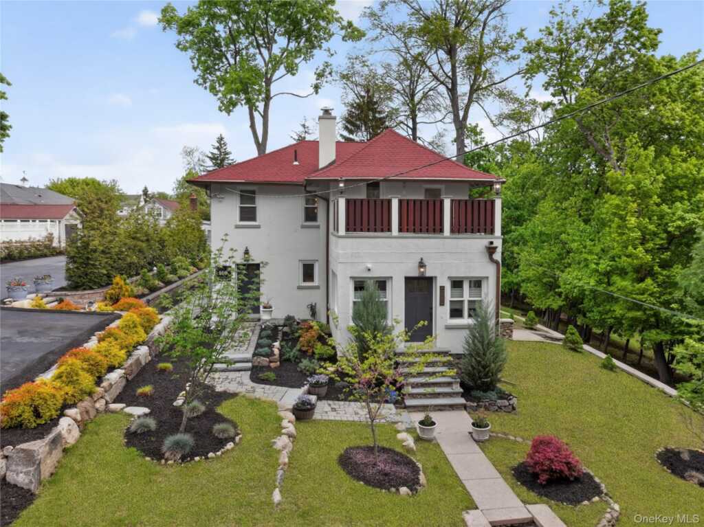 109 W Park Avenue, Pearl River, NY 10965 - Photo 2 of 50