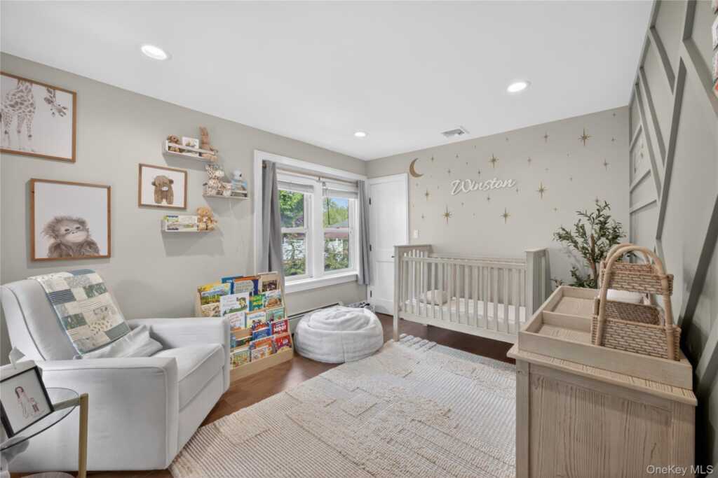 109 W Park Avenue, Pearl River, NY 10965 - Photo 25 of 50