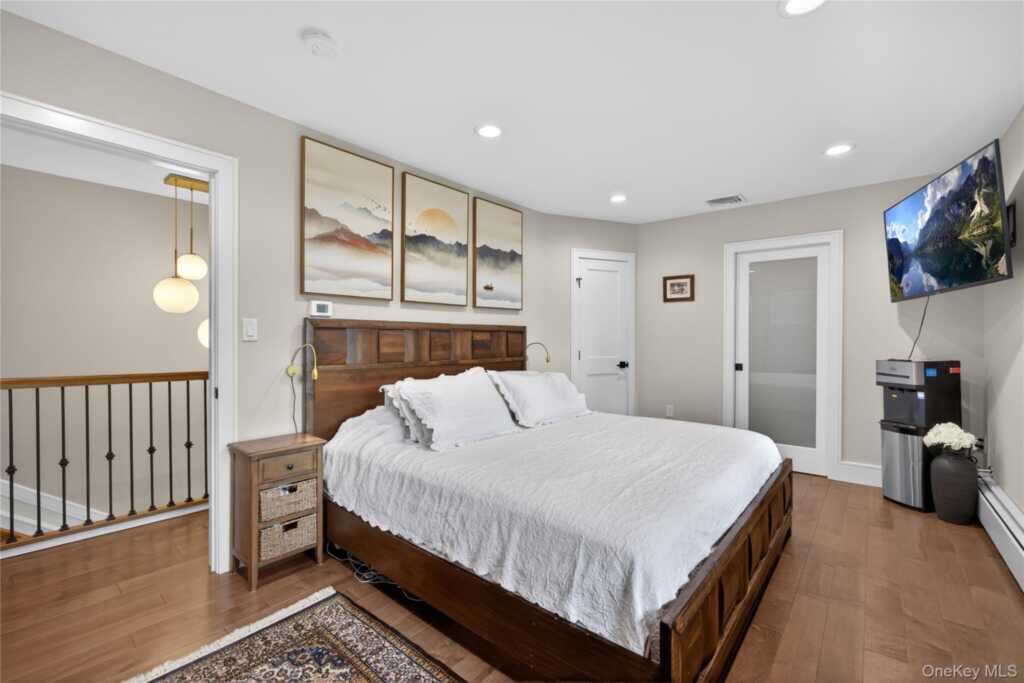 109 W Park Avenue, Pearl River, NY 10965 - Photo 29 of 50