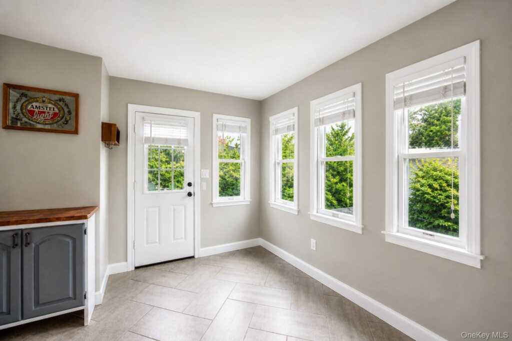 109 W Park Avenue, Pearl River, NY 10965 - Photo 38 of 50