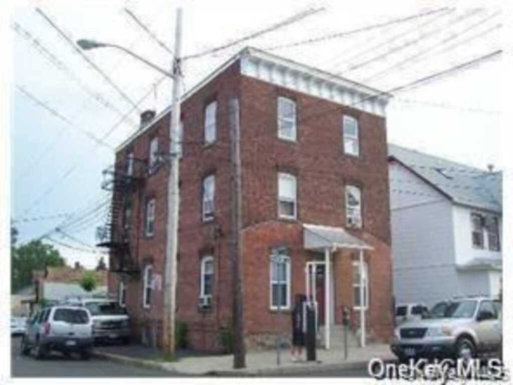 8 Franklin Avenue, Unit #1, Pearl River, NY 10965