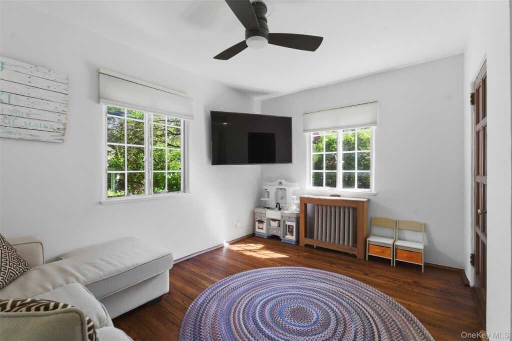15 Kingsbury Road, New Rochelle, NY 10804 - Photo 14 of 30