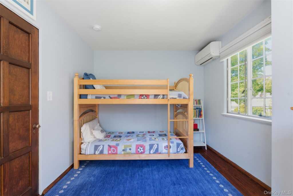 15 Kingsbury Road, New Rochelle, NY 10804 - Photo 20 of 30