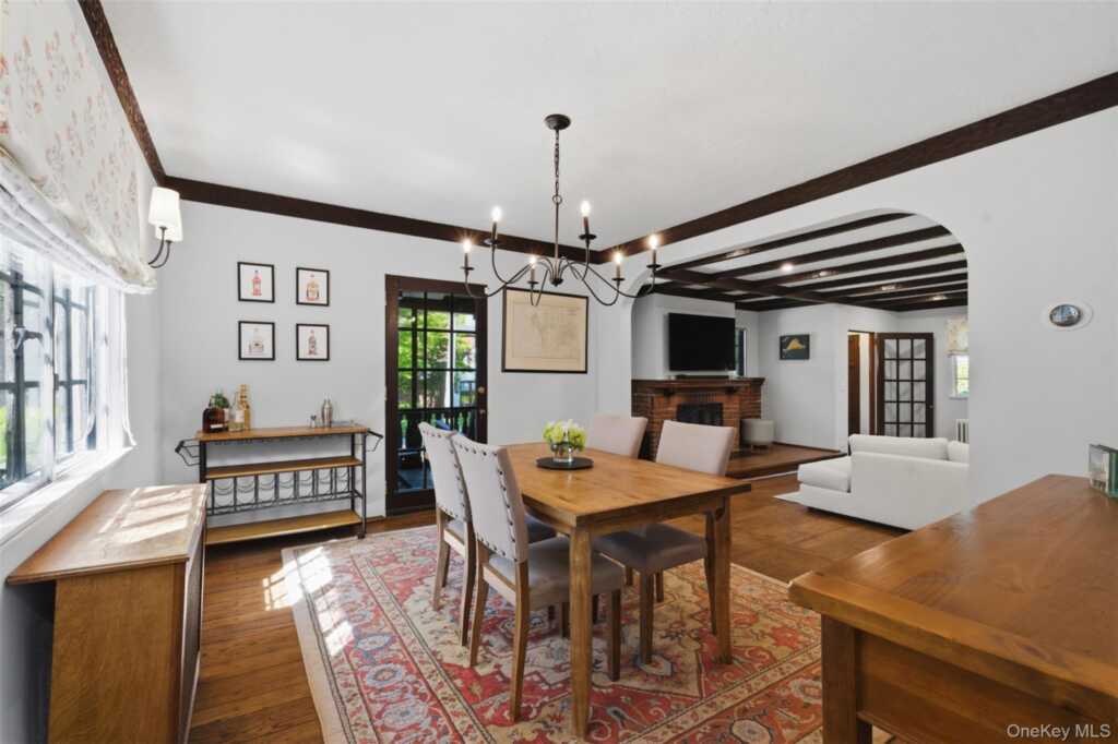 15 Kingsbury Road, New Rochelle, NY 10804 - Photo 8 of 30