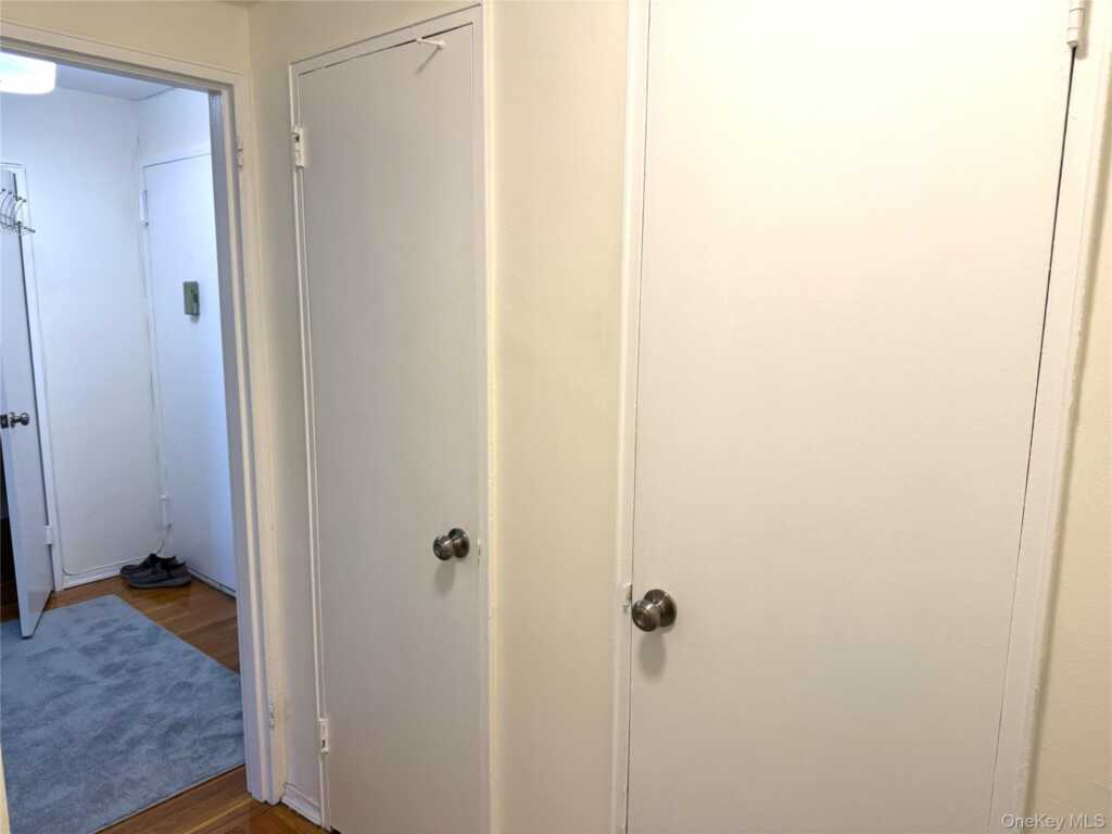 370 Westchester Avenue, Unit #4R, Rye, NY 10573 - Photo 9 of 12