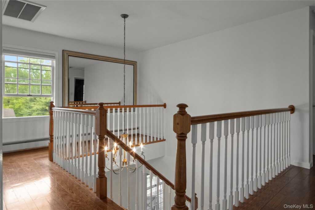 29 John F Kennedy Drive, Stony Point, NY 10980 - Photo 12 of 40