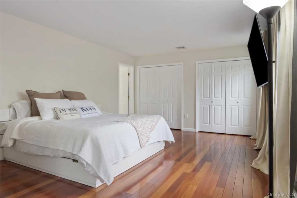 29 John F Kennedy Drive, Stony Point, NY 10980 - Photo 18 of 40