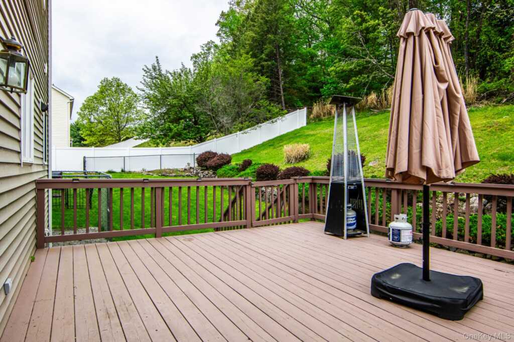29 John F Kennedy Drive, Stony Point, NY 10980 - Photo 30 of 40