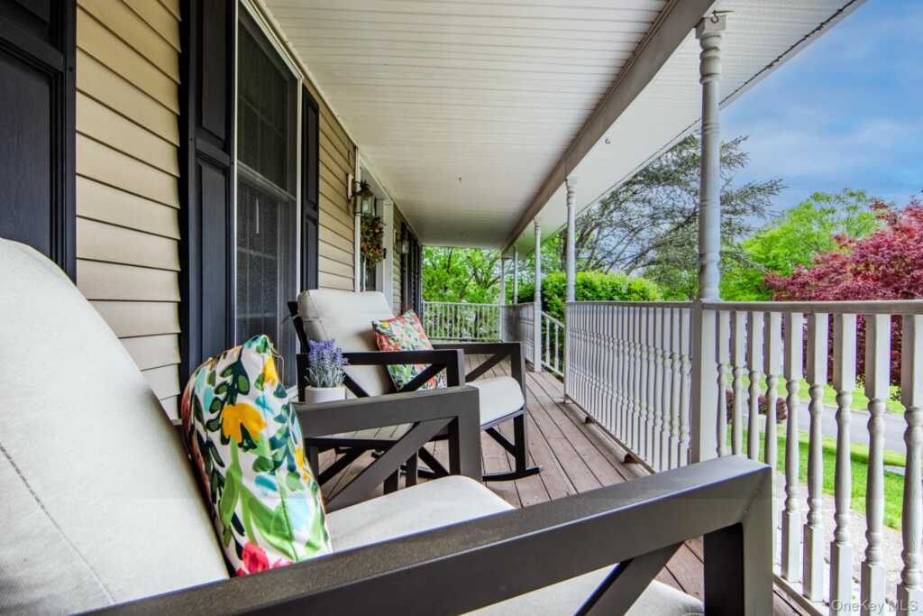 29 John F Kennedy Drive, Stony Point, NY 10980 - Photo 4 of 40