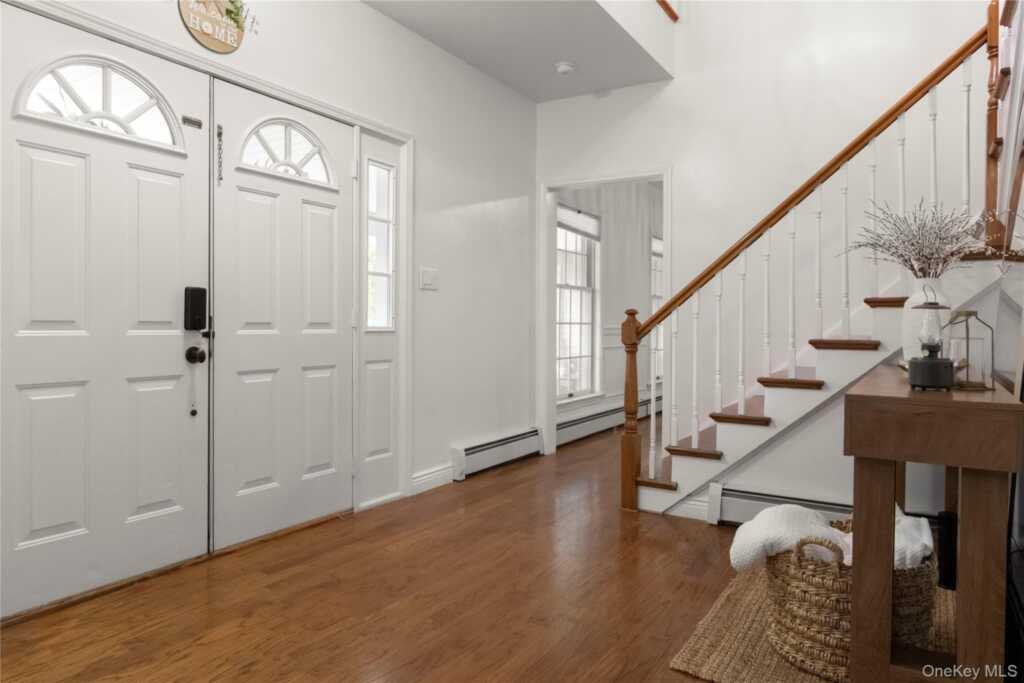 29 John F Kennedy Drive, Stony Point, NY 10980 - Photo 5 of 40