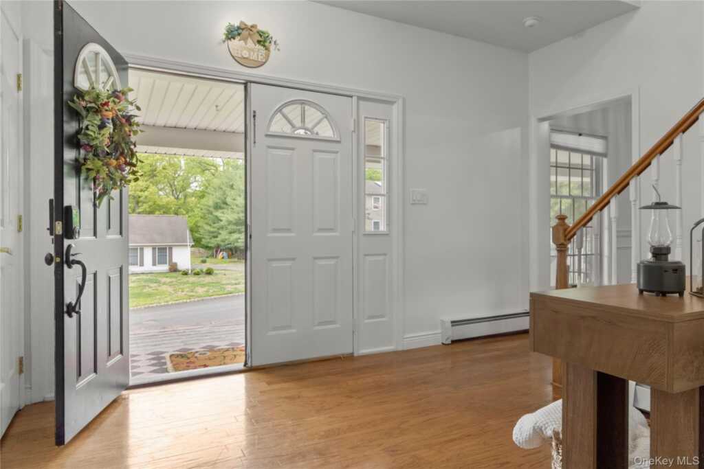 29 John F Kennedy Drive, Stony Point, NY 10980 - Photo 6 of 40