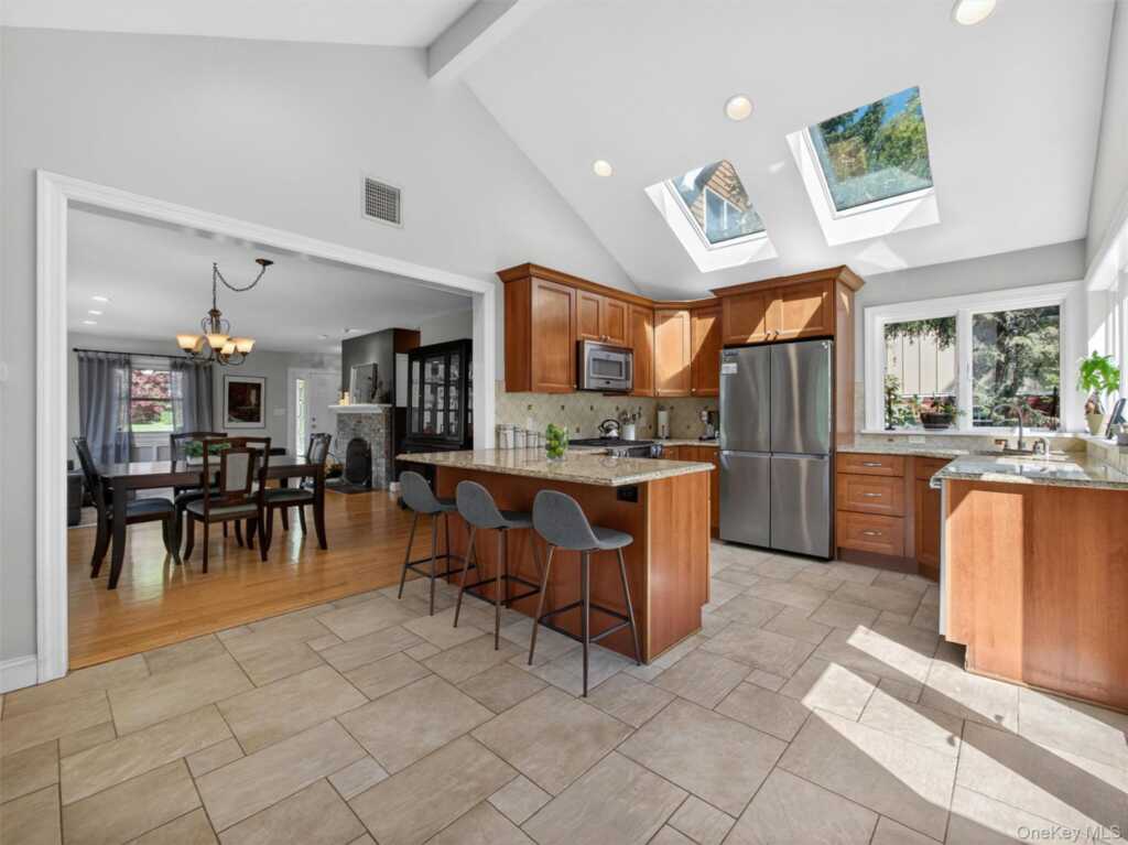 407 N Midland Avenue, Nyack, NY 10960 - Photo 12 of 50