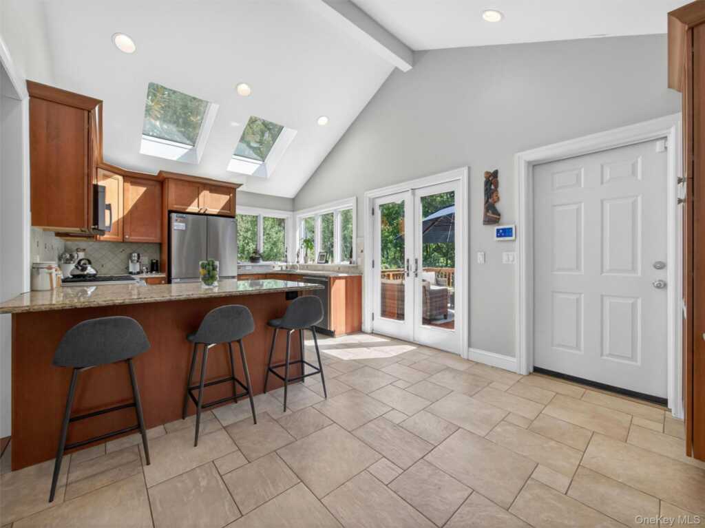 407 N Midland Avenue, Nyack, NY 10960 - Photo 17 of 50
