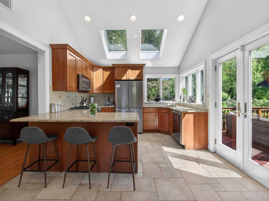 407 N Midland Avenue, Nyack, NY 10960 - Photo 18 of 50