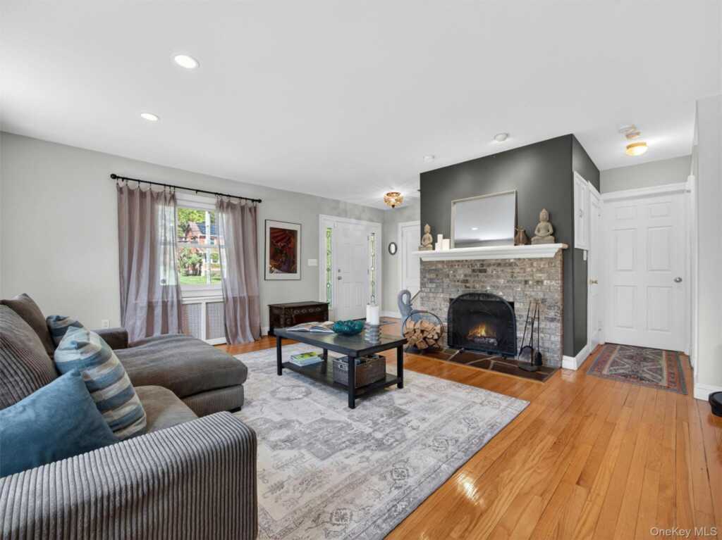 407 N Midland Avenue, Nyack, NY 10960 - Photo 8 of 50