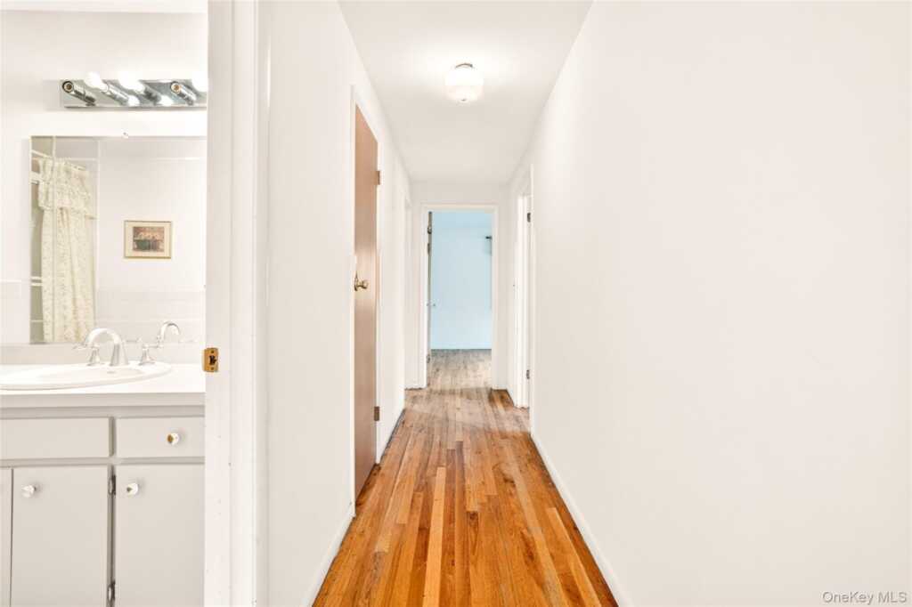 4 Hobart Court, New City, NY 10956 - Photo 25 of 48