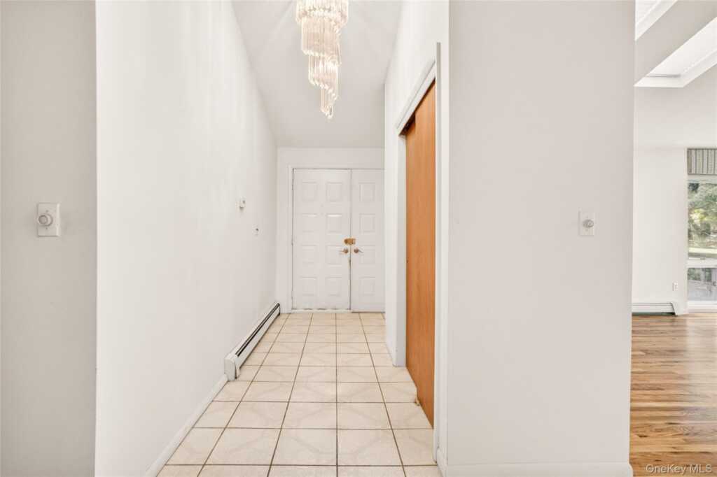 4 Hobart Court, New City, NY 10956 - Photo 6 of 48