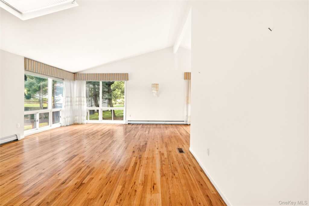4 Hobart Court, New City, NY 10956 - Photo 7 of 48