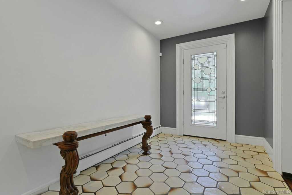 44 Ruth Drive, New City, NY 10956 - Photo 3 of 45