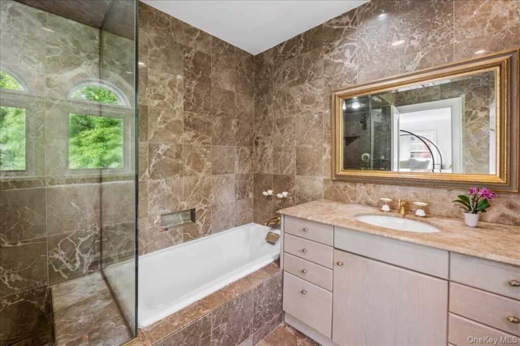 62 Broadfield Road, New Rochelle, NY 10804 - Photo 29 of 40