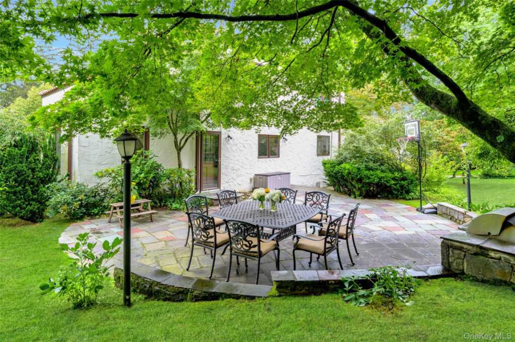 62 Broadfield Road, New Rochelle, NY 10804 - Photo 34 of 40