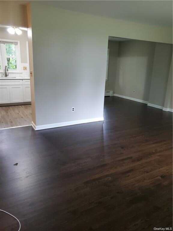 349 S Middletown Road, Nanuet, NY 10954 - Photo 5 of 9