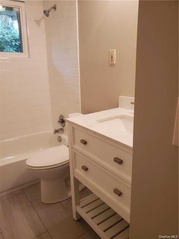 349 S Middletown Road, Nanuet, NY 10954 - Photo 8 of 9