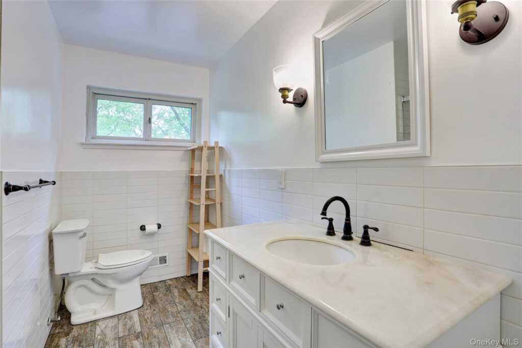 34 E Allison Avenue, Pearl River, NY 10965 - Photo 14 of 28