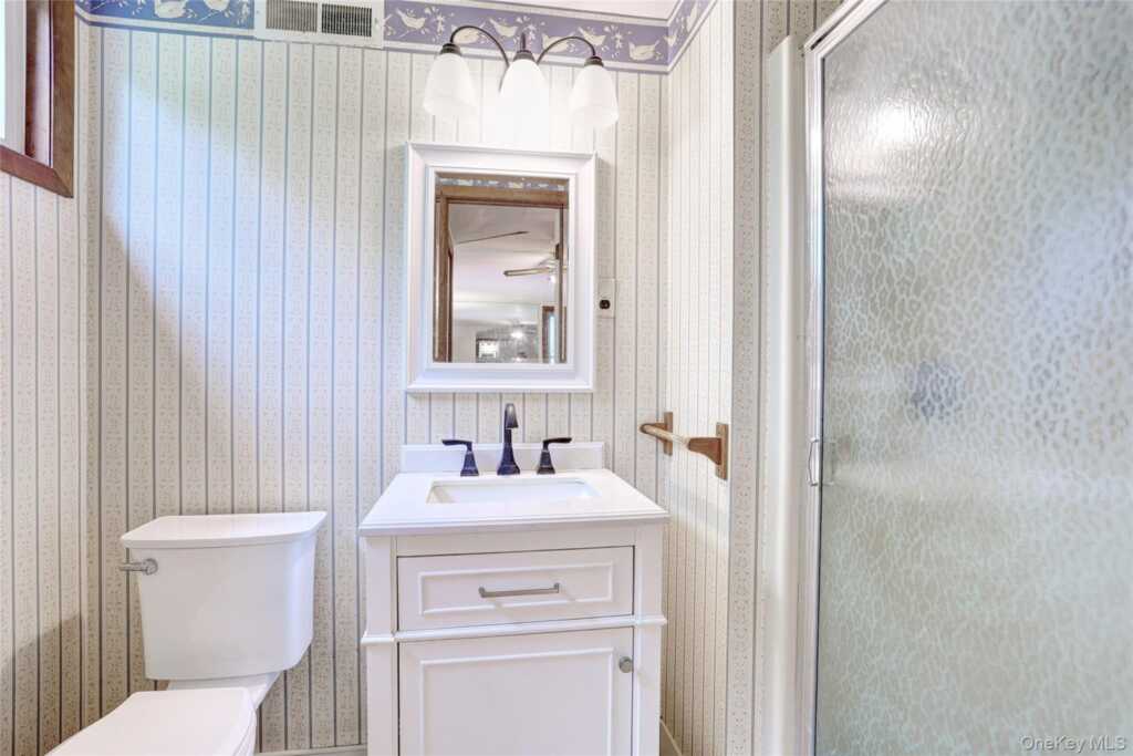 34 E Allison Avenue, Pearl River, NY 10965 - Photo 18 of 28