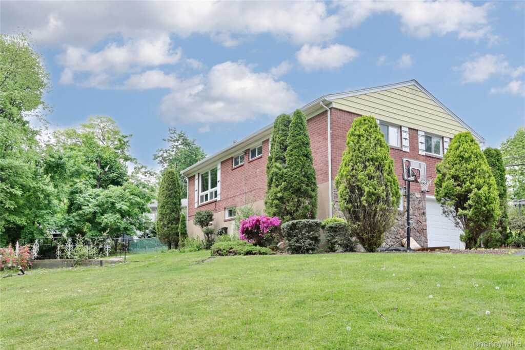 34 E Allison Avenue, Pearl River, NY 10965 - Photo 27 of 28