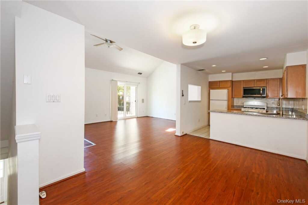 599 Midland Avenue, Unit #2-5, Rye, NY 10580 - Photo 4 of 25
