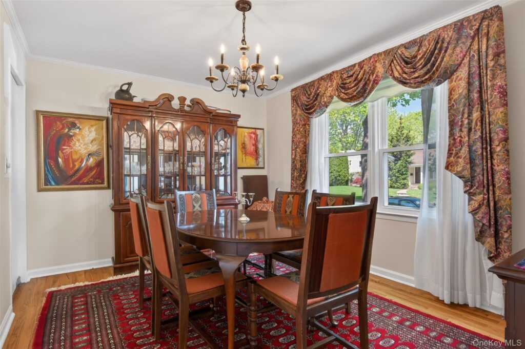 25 Frederick Lane, New Rochelle, NY 10583 - Photo 11 of 25