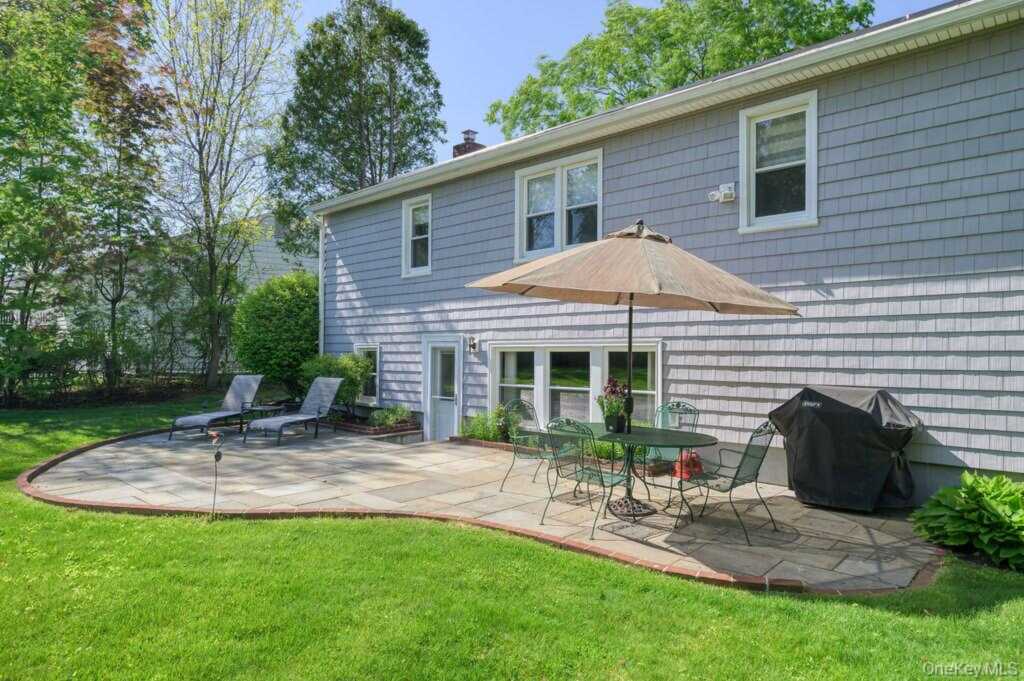25 Frederick Lane, New Rochelle, NY 10583 - Photo 22 of 25