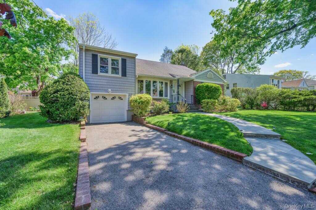 25 Frederick Lane, New Rochelle, NY 10583 - Photo 3 of 25