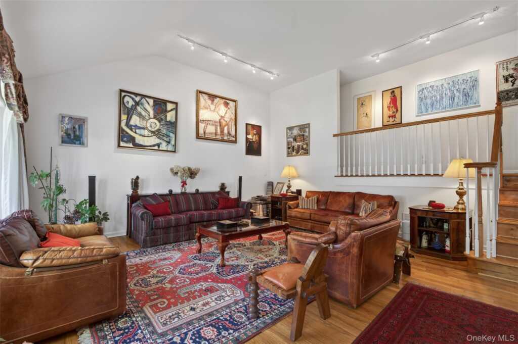 25 Frederick Lane, New Rochelle, NY 10583 - Photo 8 of 25