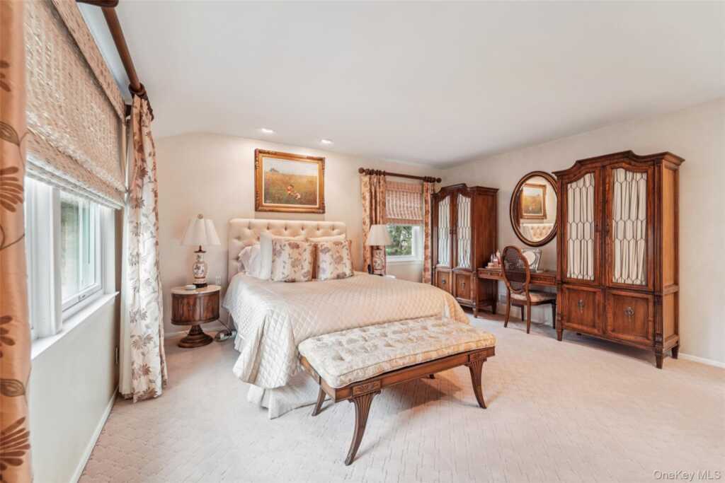 6 Robins Roost, Rye, NY 10573 - Photo 12 of 29