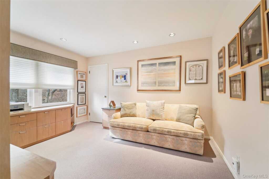 6 Robins Roost, Rye, NY 10573 - Photo 14 of 29