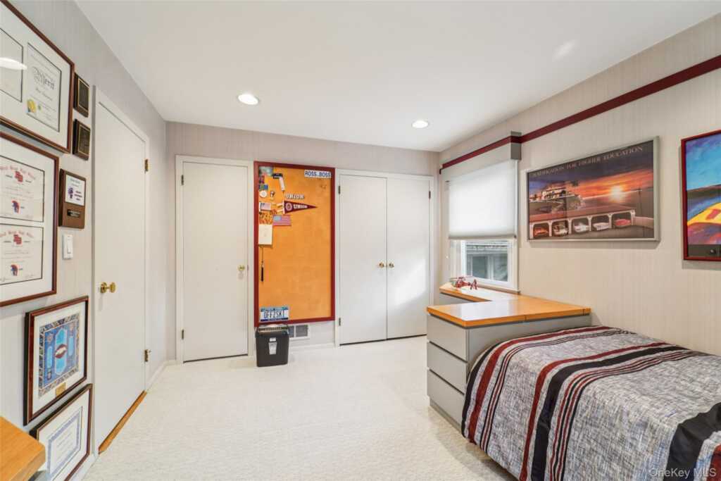 6 Robins Roost, Rye, NY 10573 - Photo 18 of 29