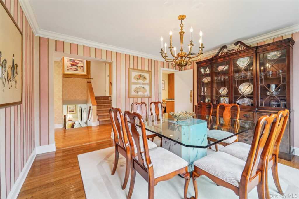 6 Robins Roost, Rye, NY 10573 - Photo 6 of 29