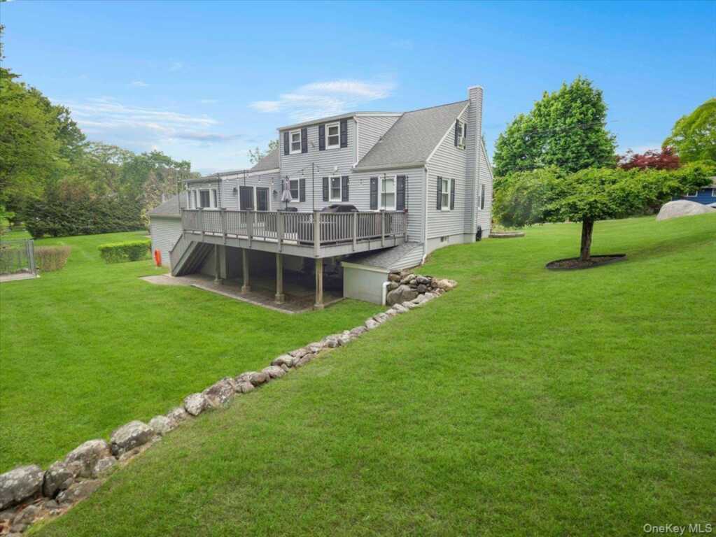 16 Will Rogers Lane, Nanuet, NY 10954 - Photo 4 of 28