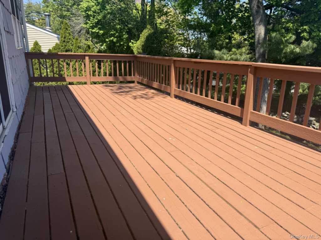 27 Skyview Lane, New Rochelle, NY 10804 - Photo 7 of 15