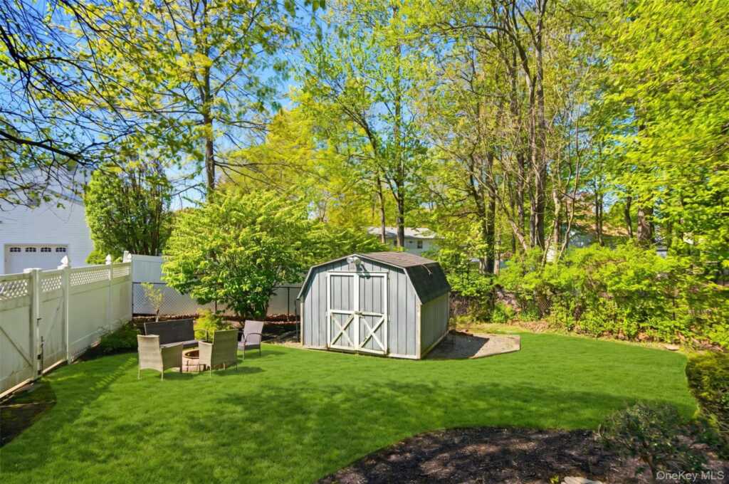 303 Bliss Lane, Valley Cottage, NY 10989 - Photo 47 of 50