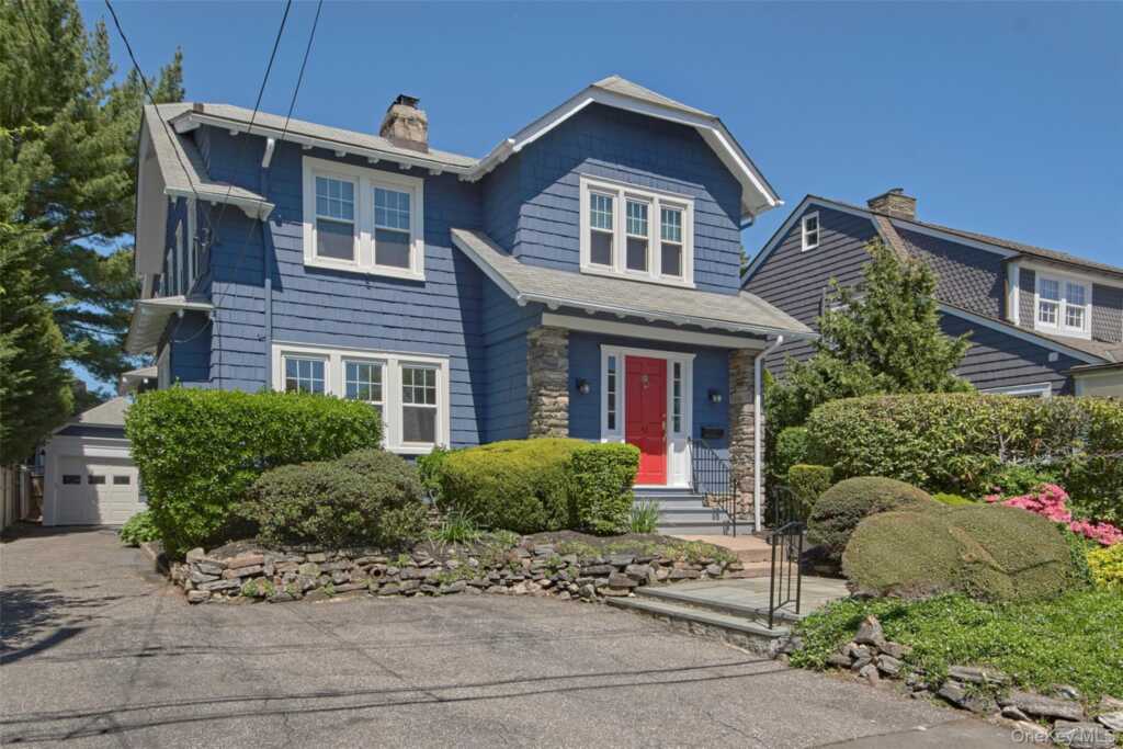 42 Oakwood Avenue, Rye, NY 10580 - Photo 2 of 27