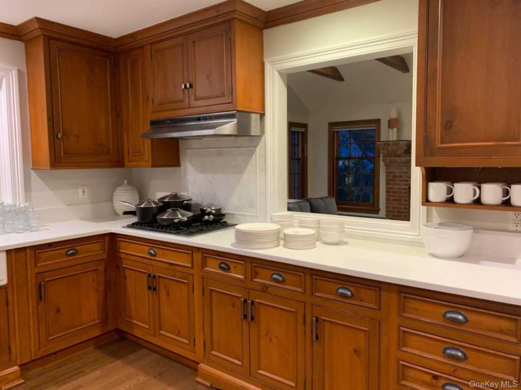 21 Westbank Road, Rye, NY 10580 - Photo 6 of 32