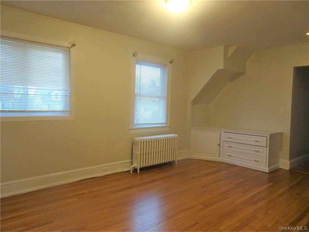 218 Carroll Avenue, Rye, NY 10543 - Photo 13 of 24
