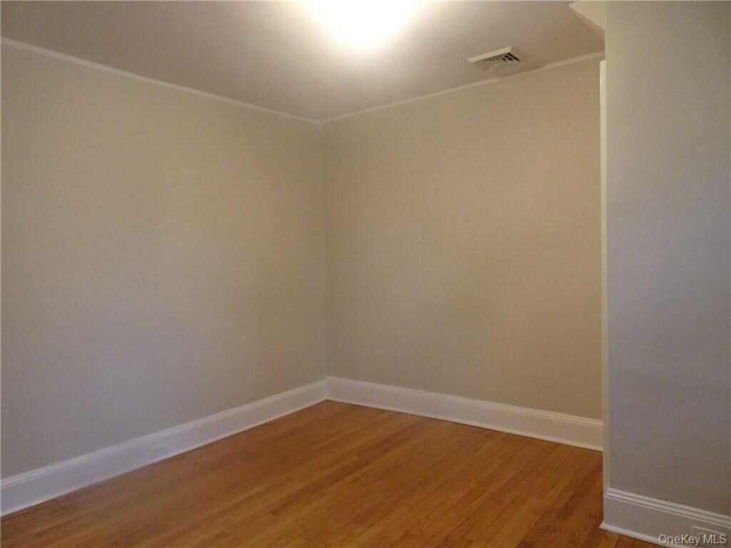 218 Carroll Avenue, Rye, NY 10543 - Photo 16 of 24